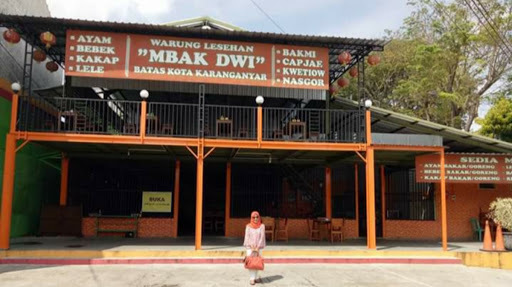 Lesehan Mba Wea: Santap Sederhana yang Menggugah Selera di Tengah Keramaian Cilacap